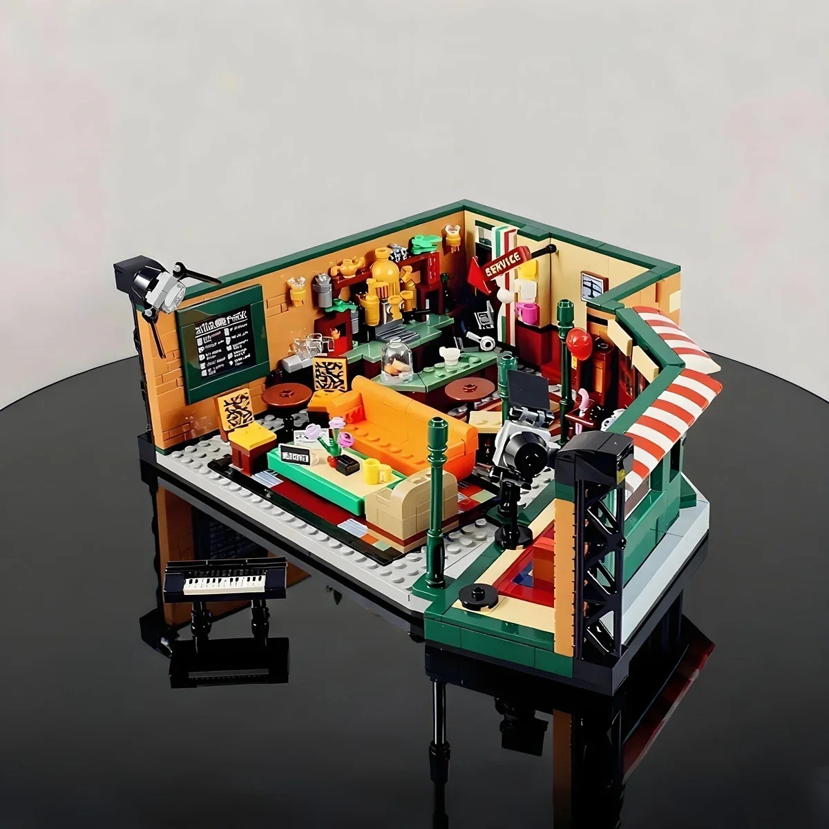 Modello MOC-Streetview della C - Home Bar Cafe recensione e prezzo