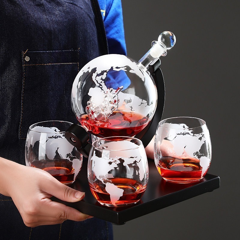 Set Decanter per Vino a Forma  - Home Bar Stand recensione e prezzo